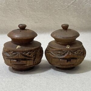 Vntg Wood Hand‎ carved Tiki Salt & Pepper Shakers Hawaiian Polynesian Tropical
